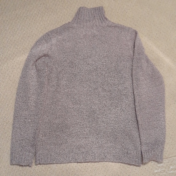 Sweater - Picture 4 of 4